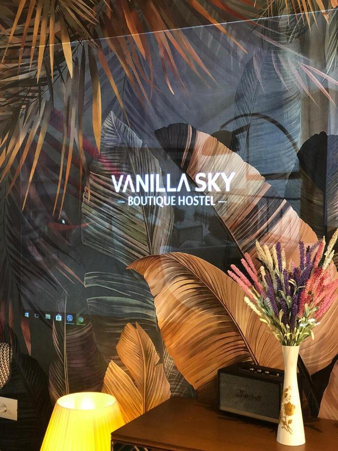 Vanilla Sky Boutique Hostel ティラナ エクステリア 写真